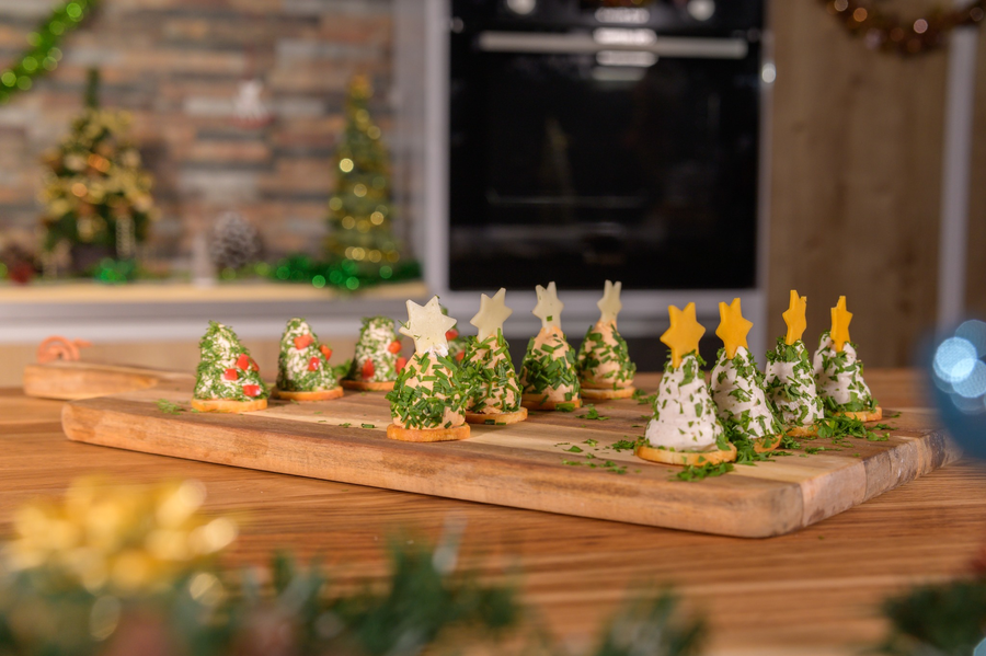 Slaná vosí hnízda 3× jinak – feta, Obatzda a uzený losos - detail 1