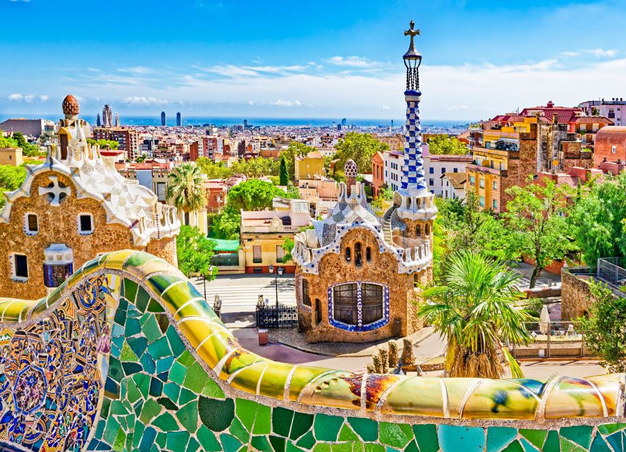 Barevná Barcelona a Park Güell během španělské zastávky cesty kolem Středozemního moře