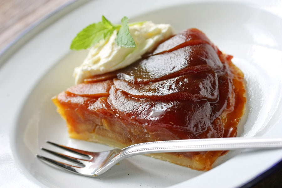 Francouzský obrácený jablečný koláč Tarte Tatin