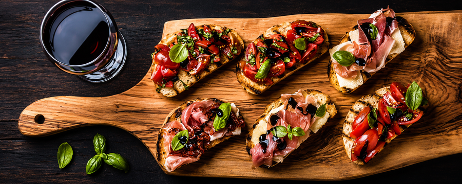 Italská bruschetta na 4 způsoby s čerstvými bylinkami