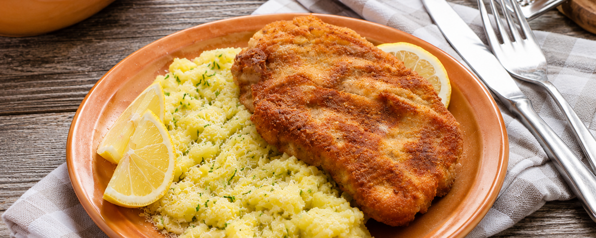Telecí řízek s parmazánem v křupavém trojobalu