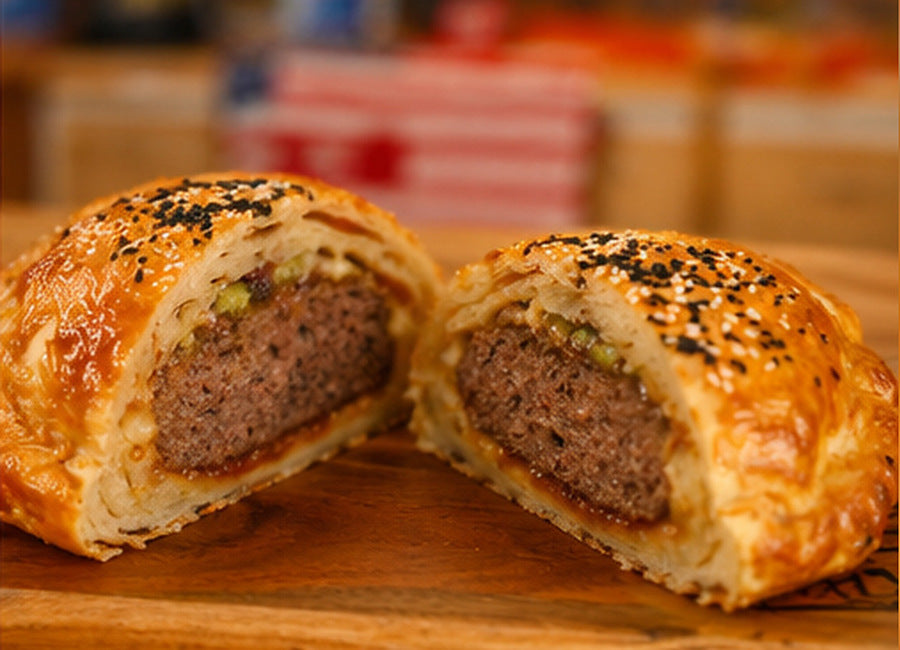 Burger v listovém těstě se slaninkovým džemem