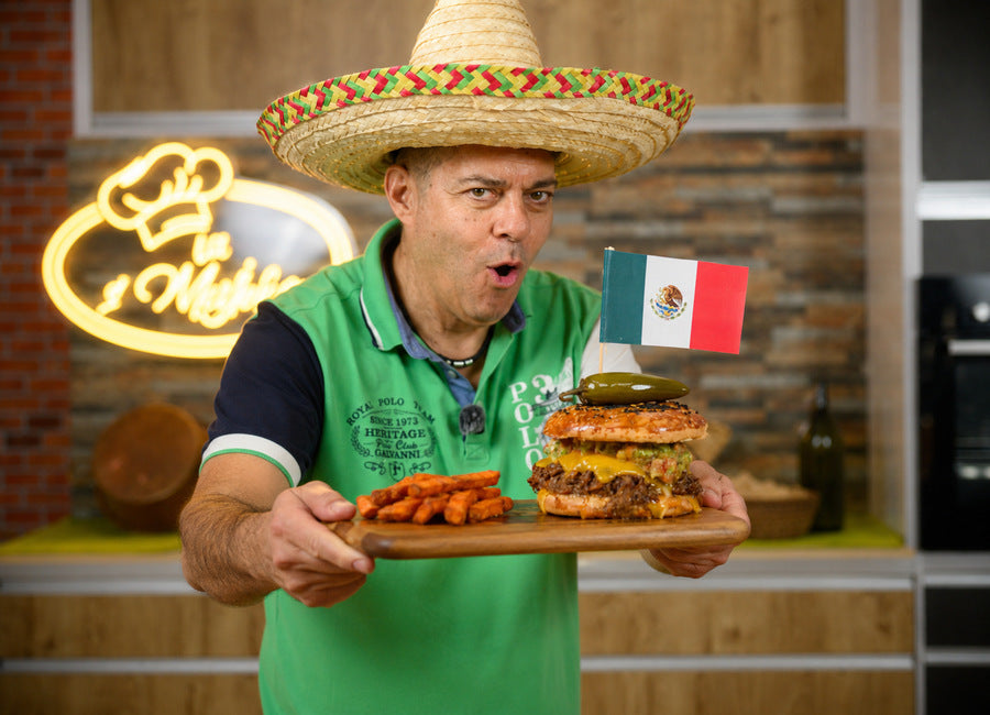 El Bandito Burger s trhaným hovězím, guacamole a Tajín majonézou