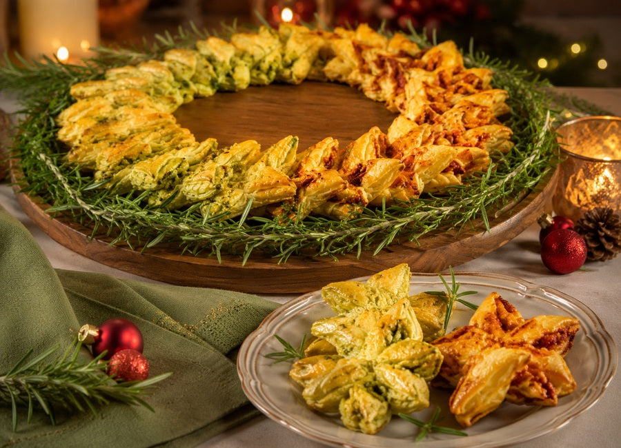 Jedlý vánoční věnec z pesto hvězd – zelené a červené pesto